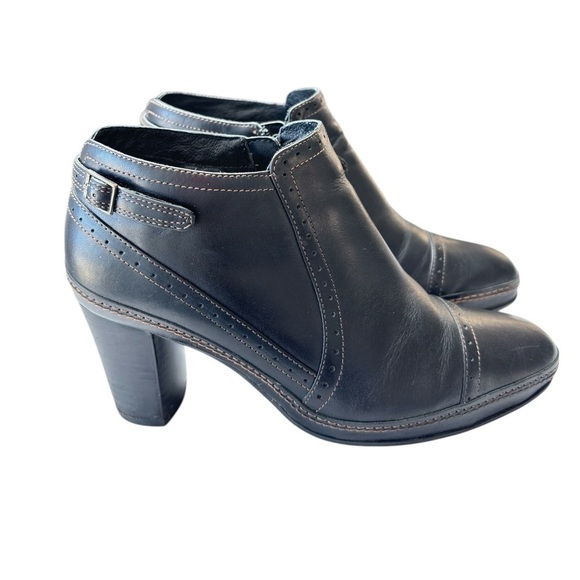 Clarks Artisan Collection Leather Heeled Booties Women's Sz 5 M Floral Lining - Picture 2 of 10